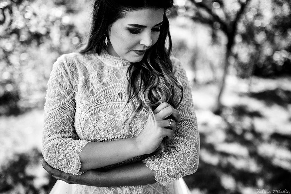 Pe Ce Mana Se Poarta Inelul De Logodna 6 Pe ce mână se poartă inelul de logodnă? - Blog Nunta Crunta